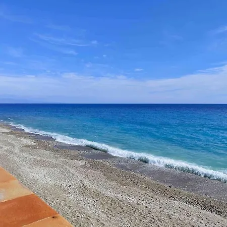 Blue Da Carla Letojanni